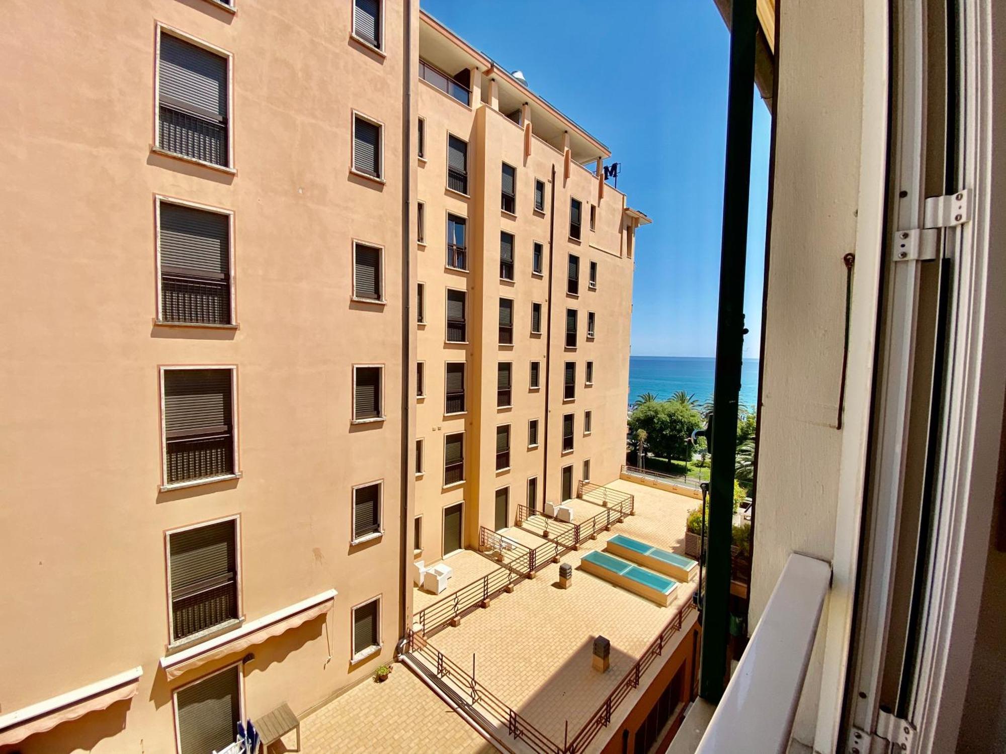 Hotel Alba Chiara Фінале-Лігуре Екстер'єр фото